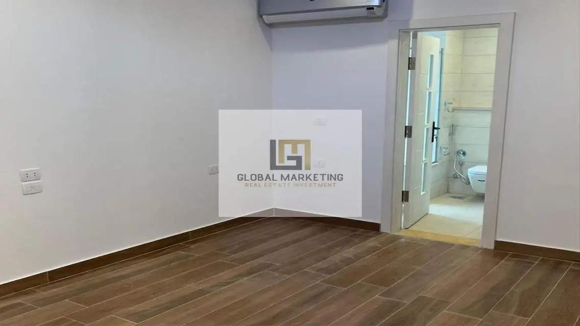 Luxury Apartment for Sale - 150 m² with Lake View