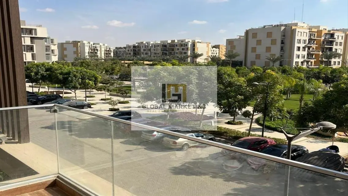 Luxury Apartment for Sale - 150 m² with Lake View