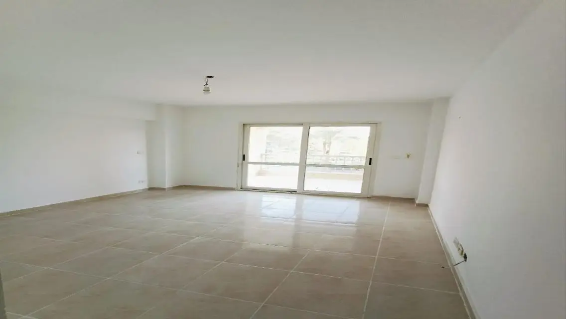 Office in White Mall - Second Floor