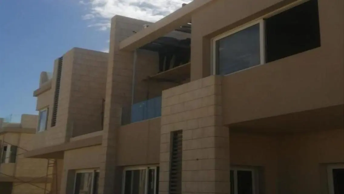منزل فخم للبيع بمساحة مميزة ومرافق عالية الجودة