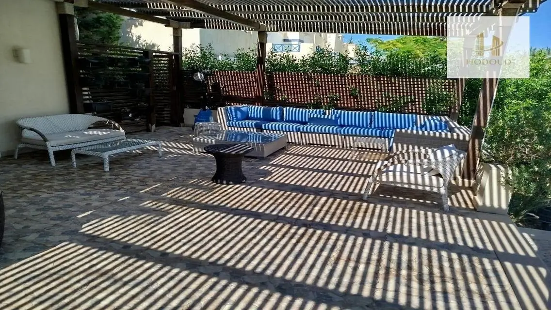 Luxury Villa for Sale with Private Garden and Children's Pool