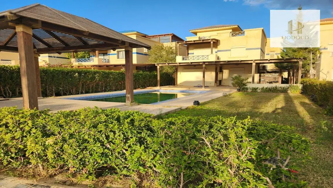 Luxury Villa for Sale with Private Garden and Children's Pool