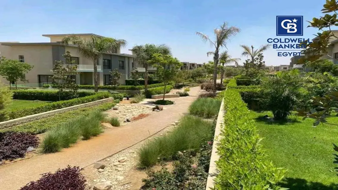 فيلا فاخرة للبيع في موقع متميز