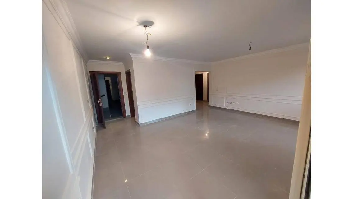 Luxury Villa with 5 Bedrooms Overlooking Lakes at an Attractive Price