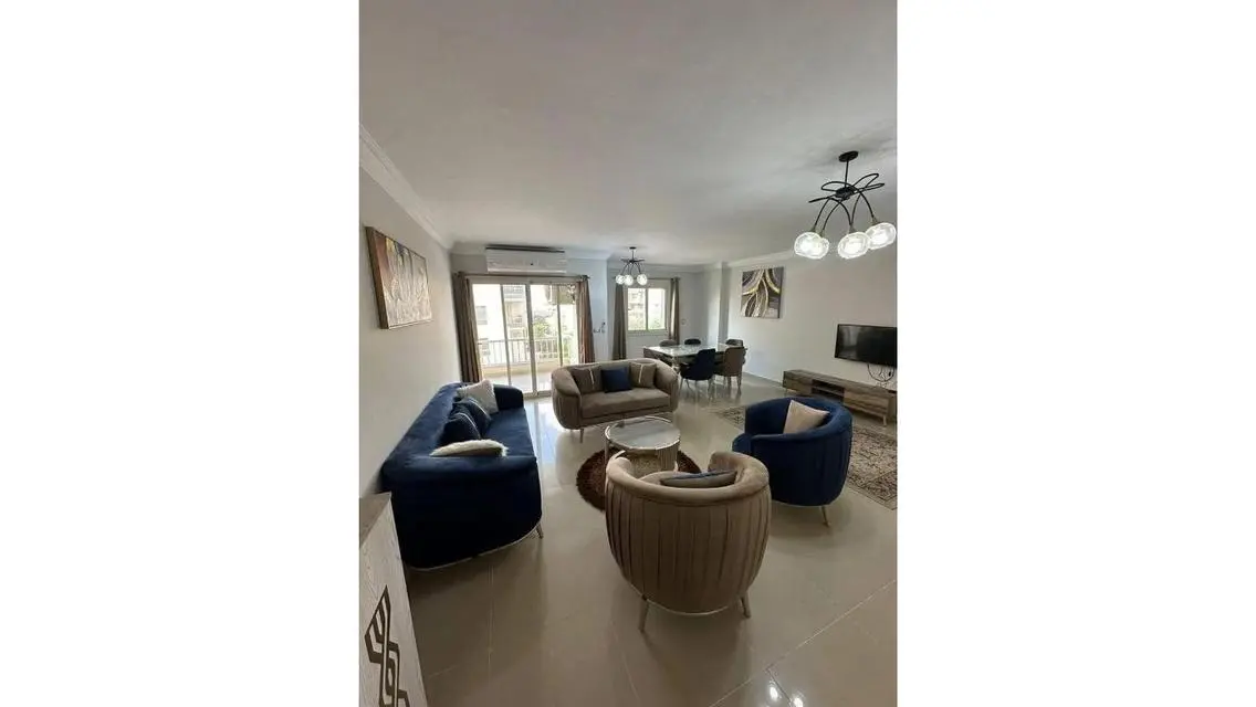 Luxury Villa with 5 Bedrooms Overlooking Lakes at an Attractive Price