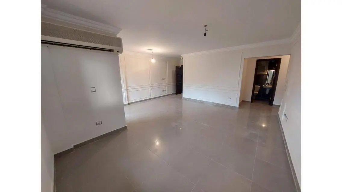 Luxury Villa with 5 Bedrooms Overlooking Lakes at an Attractive Price