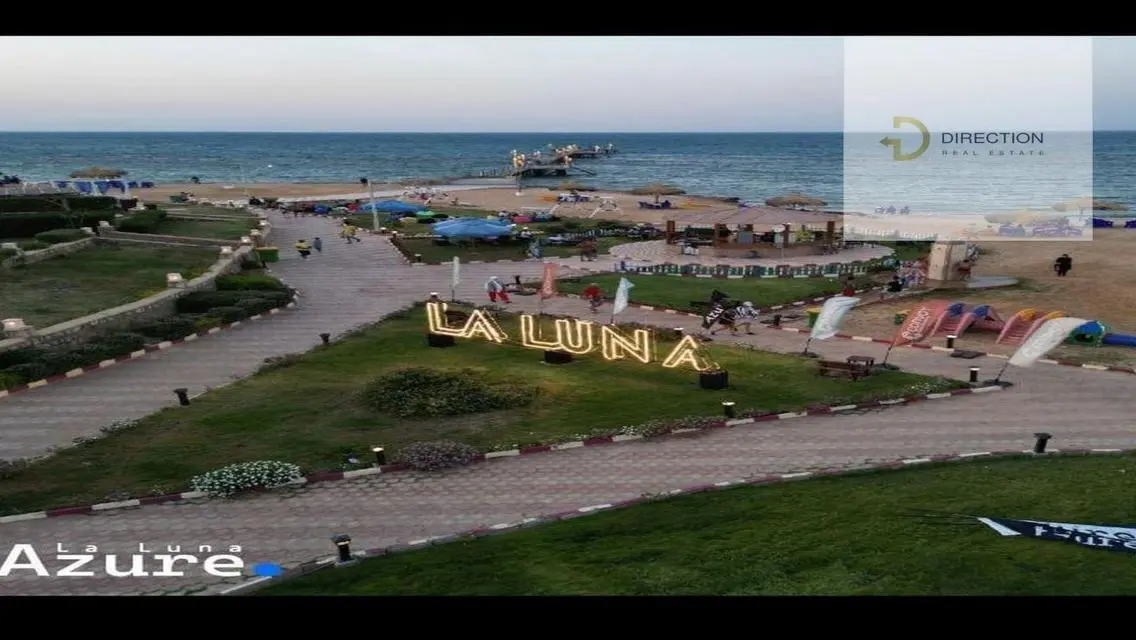 فيلا فاخرة بإطلالة رائعة على البحيرات مع مسبح مشترك