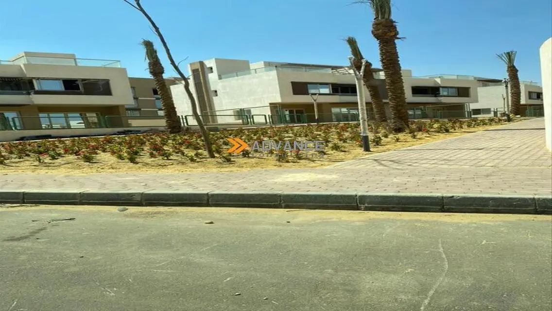 Luxury Villa in Upville - October