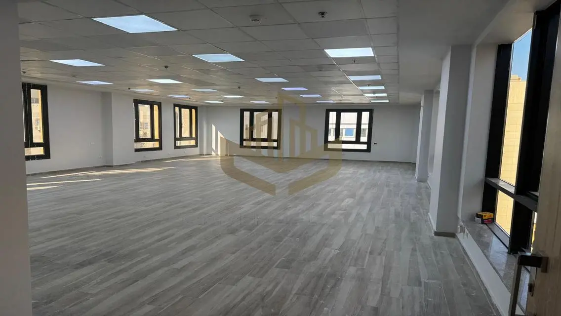 Modern Commercial Office in State 8 at an Attractive Price