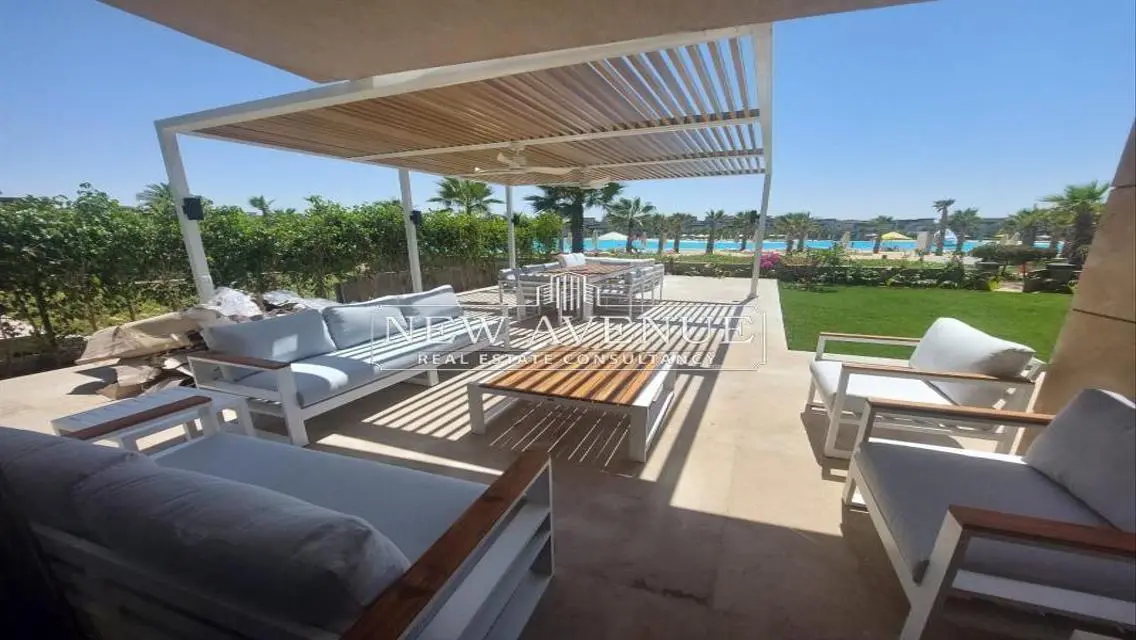 Luxurious Home with Private Garden and Stunning Views