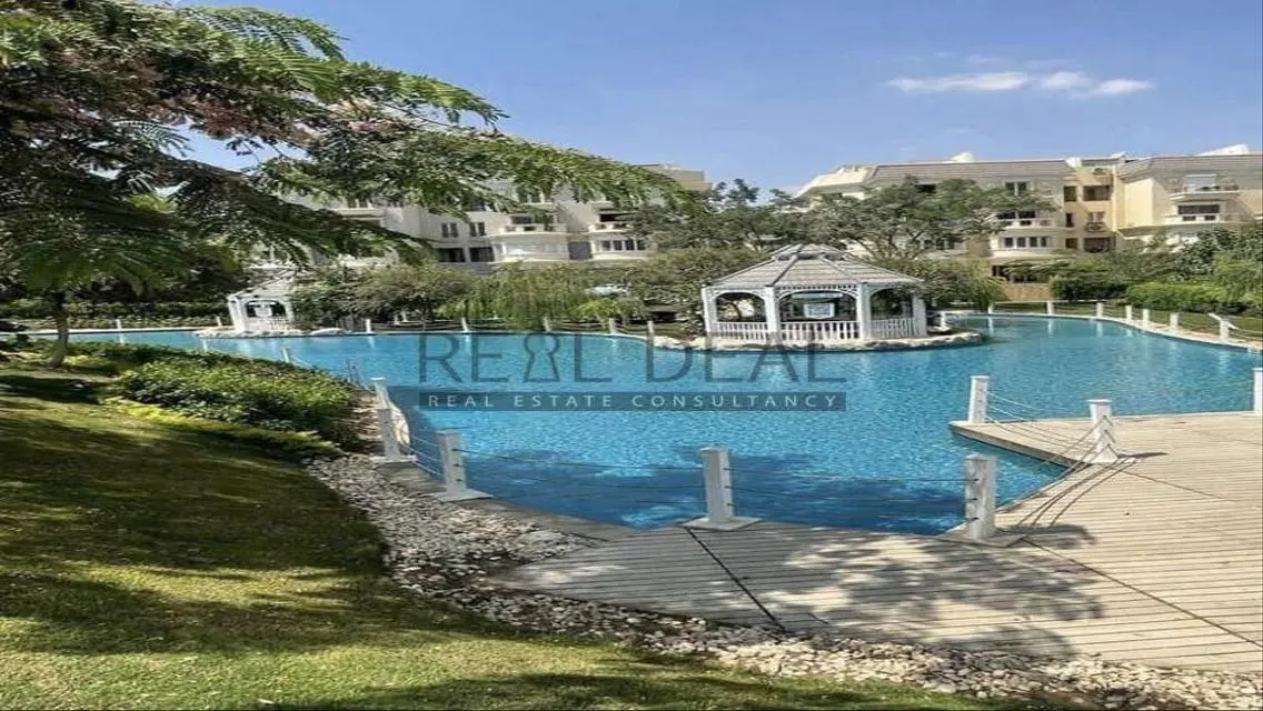 Luxury Villa with Mountain View in Hyde Park