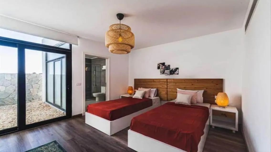 Luxury Property for Sale with Private Pool and Garden