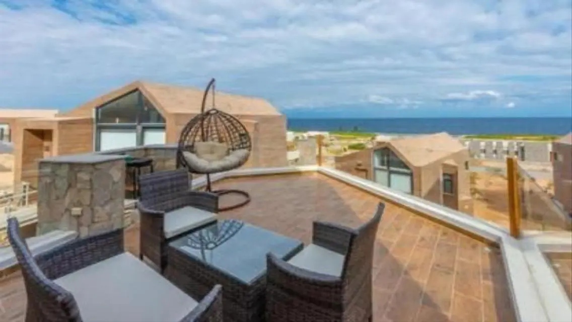 Luxury Property for Sale with Private Pool and Garden