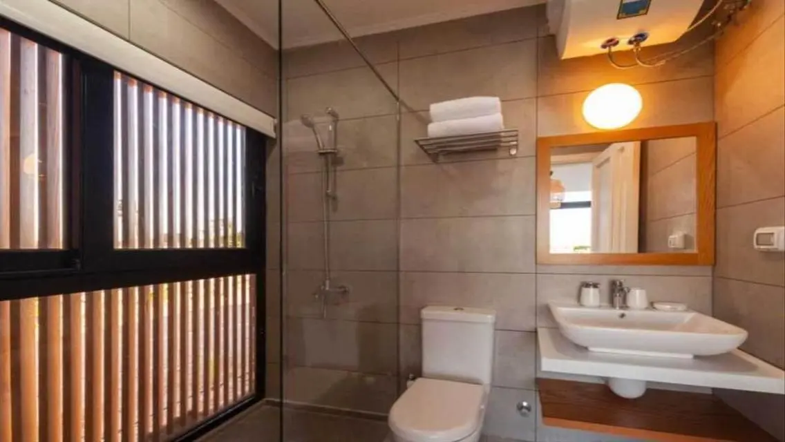 Luxury Property for Sale with Private Pool and Garden