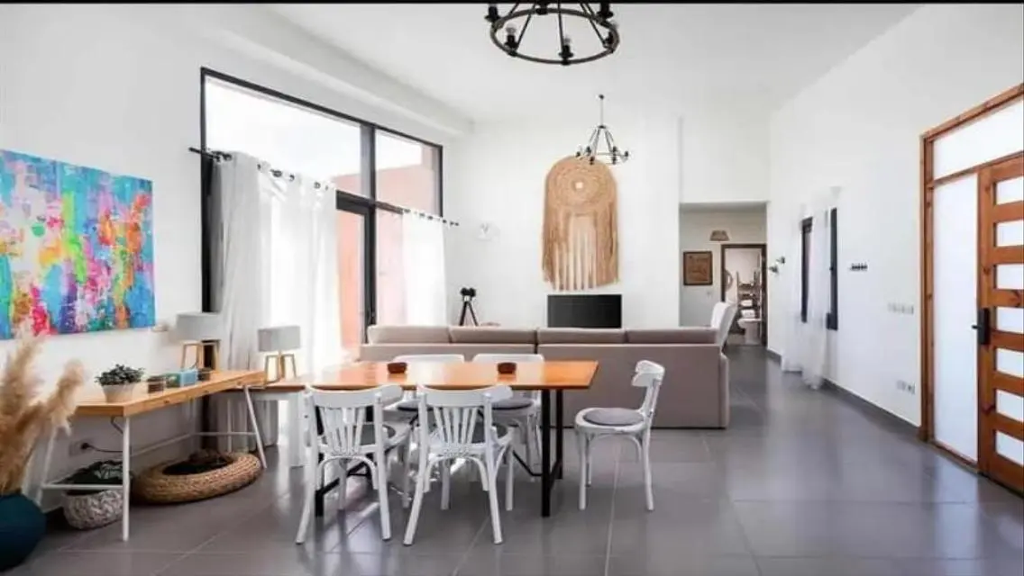 Luxury Property for Sale with Private Pool and Garden