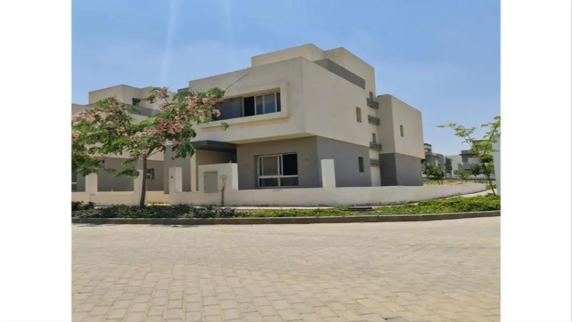 Luxury Apartment for Sale at 50,000,000 EGP with Balcony