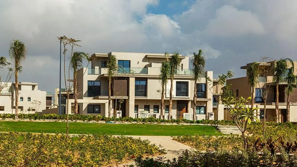 Luxury Apartment with Private Garden and Shared Pool