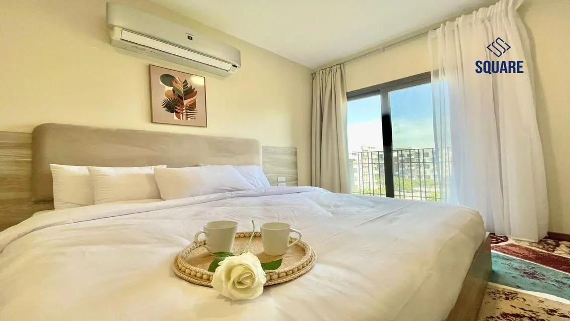 Luxurious 3 Bedroom Apartment with Private Garden