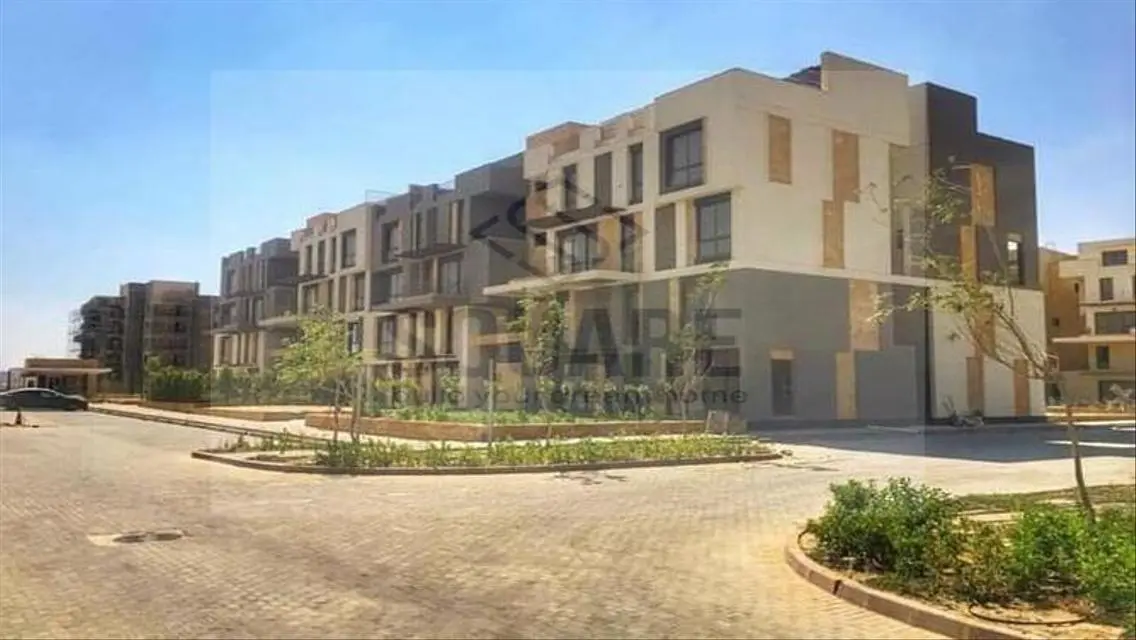 Luxurious 3 Bedroom Apartment with Private Garden