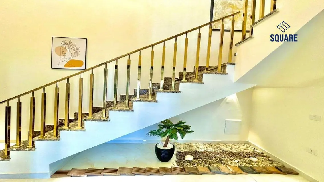 Luxurious 3 Bedroom Apartment with Private Garden