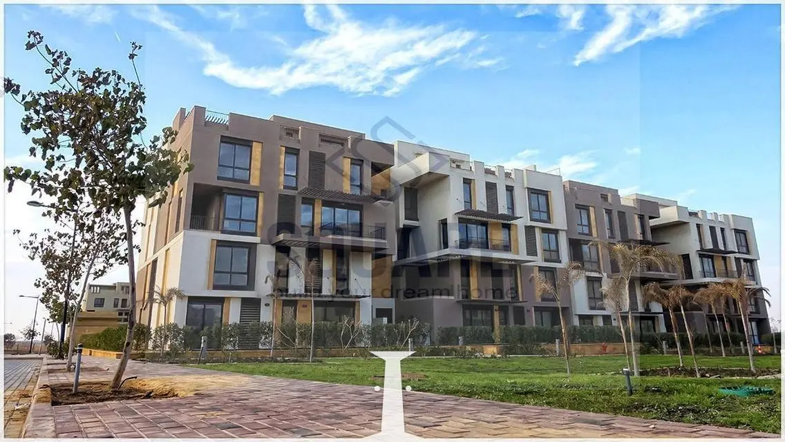 Luxurious 3 Bedroom Apartment with Private Garden