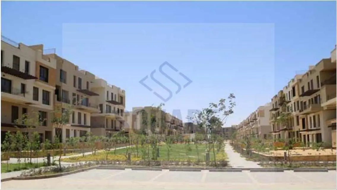 Luxurious 3 Bedroom Apartment with Private Garden