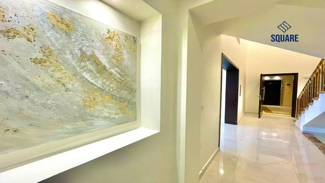 Luxurious 3 Bedroom Apartment with Private Garden