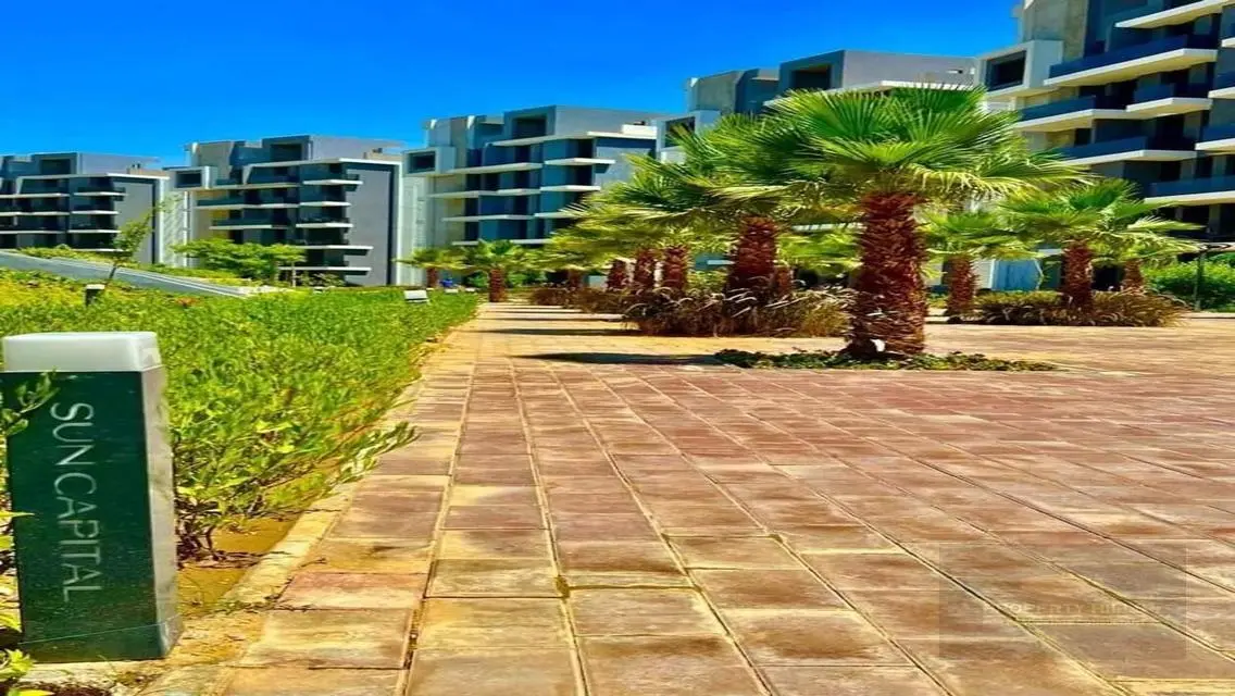 Luxurious Villa with Lake View