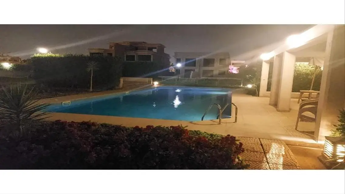 شقة مميزة للبيع بشرفة