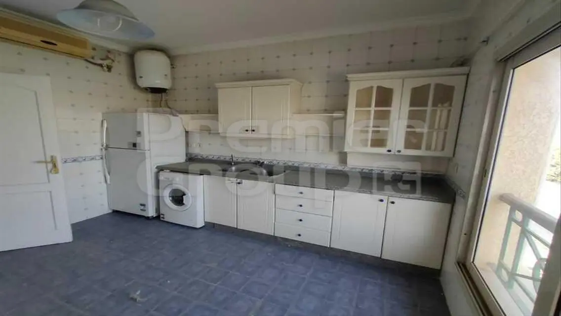 Luxury Apartment with Study Room and Full Amenities for Sale