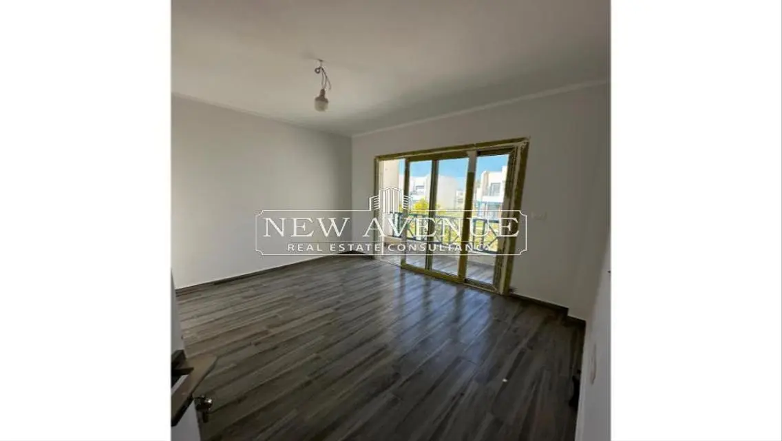 Luxurious Apartment with Balcony in the Heart of the City