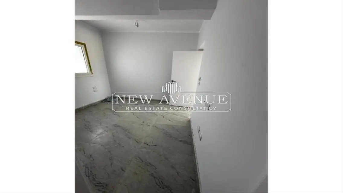Luxurious Apartment with Balcony in the Heart of the City