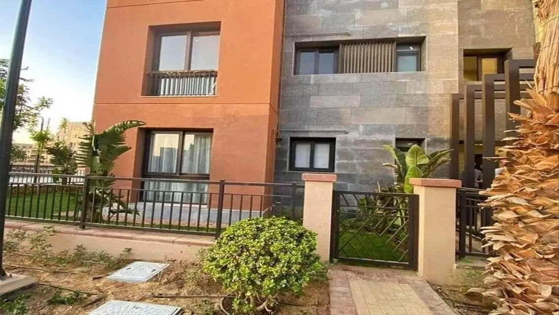 Luxury Villa for Sale - 5 Bedrooms with Private Garden