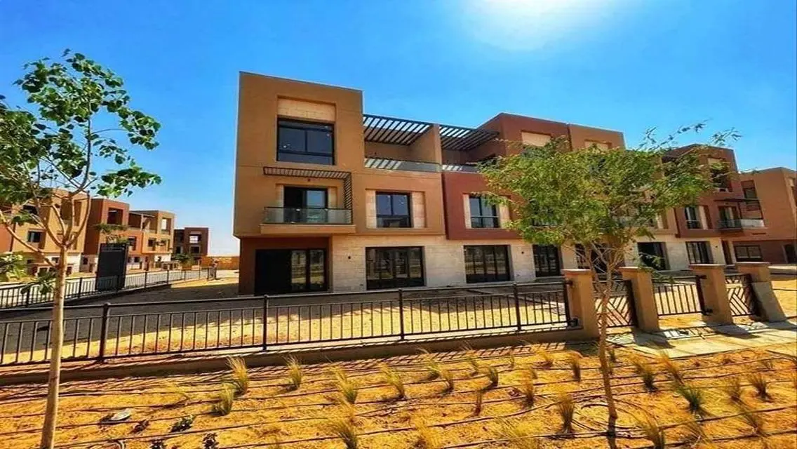 Luxury Villa for Sale - 5 Bedrooms with Private Garden