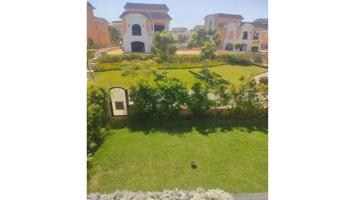 Luxurious Mansion with Private Pool and Beautiful Garden