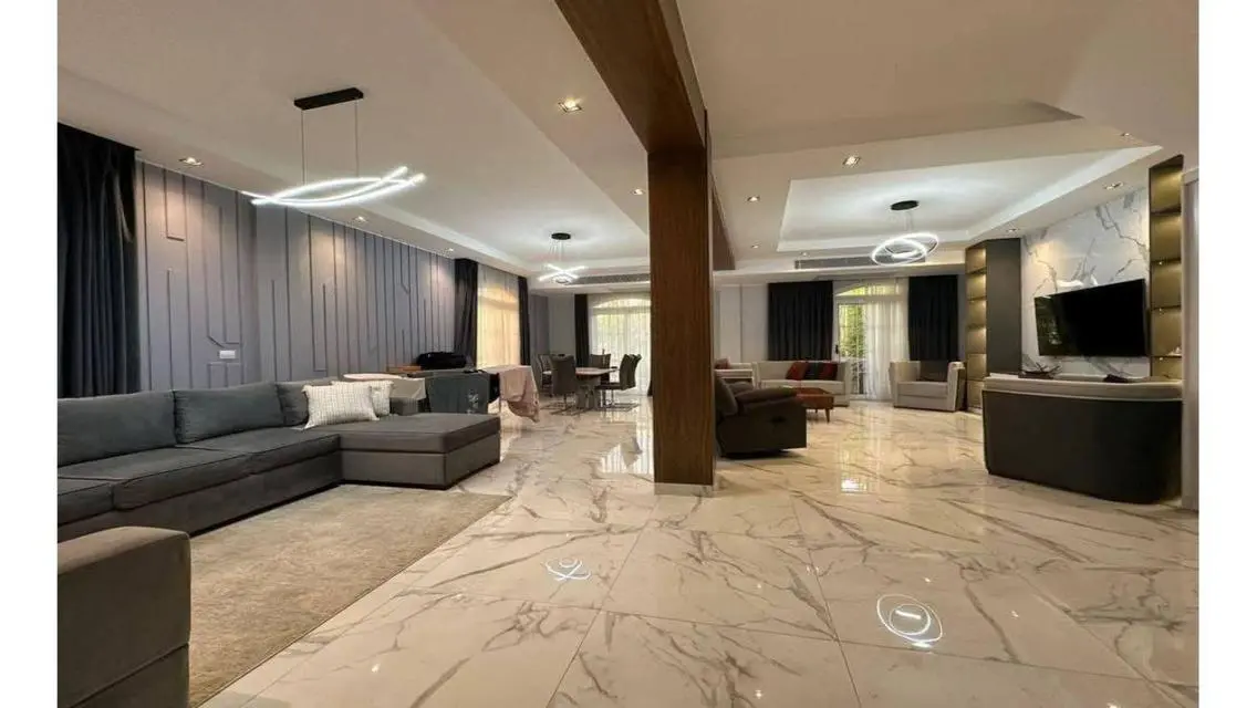 Luxurious Mansion with Private Pool and Beautiful Garden