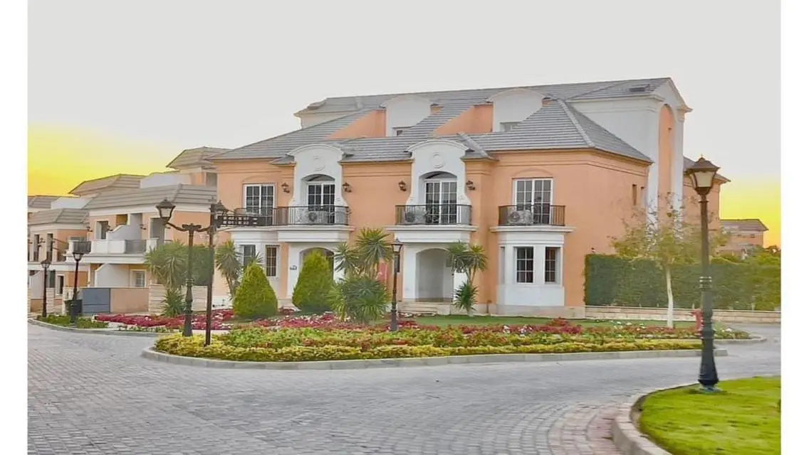 Luxurious Mansion with Private Pool and Beautiful Garden