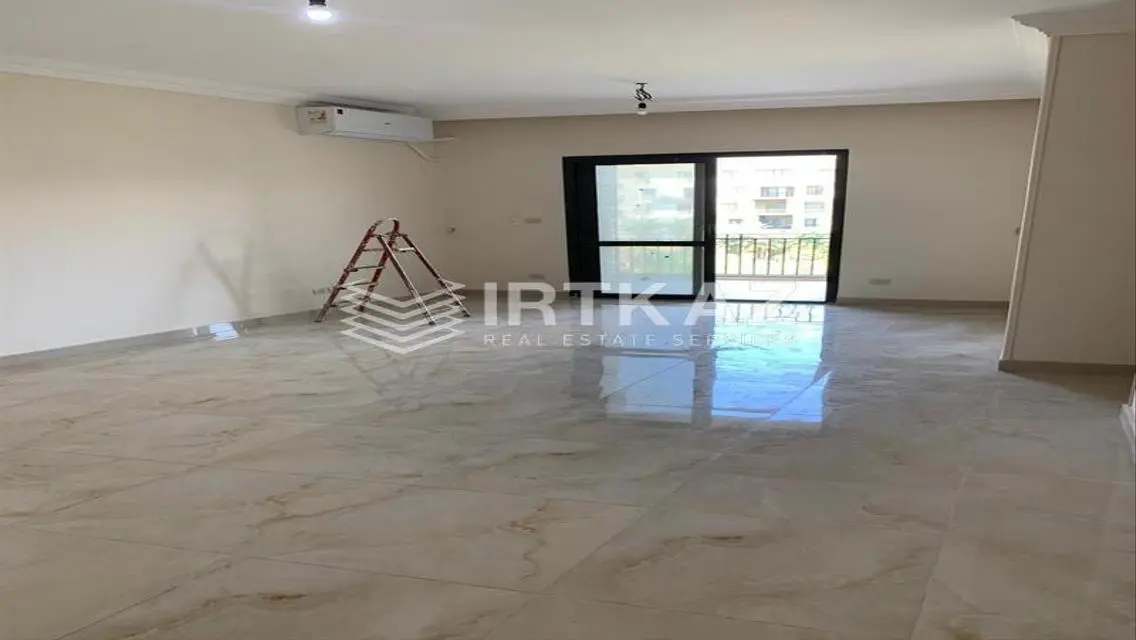 Luxurious 130 sqm Apartment in AUC
