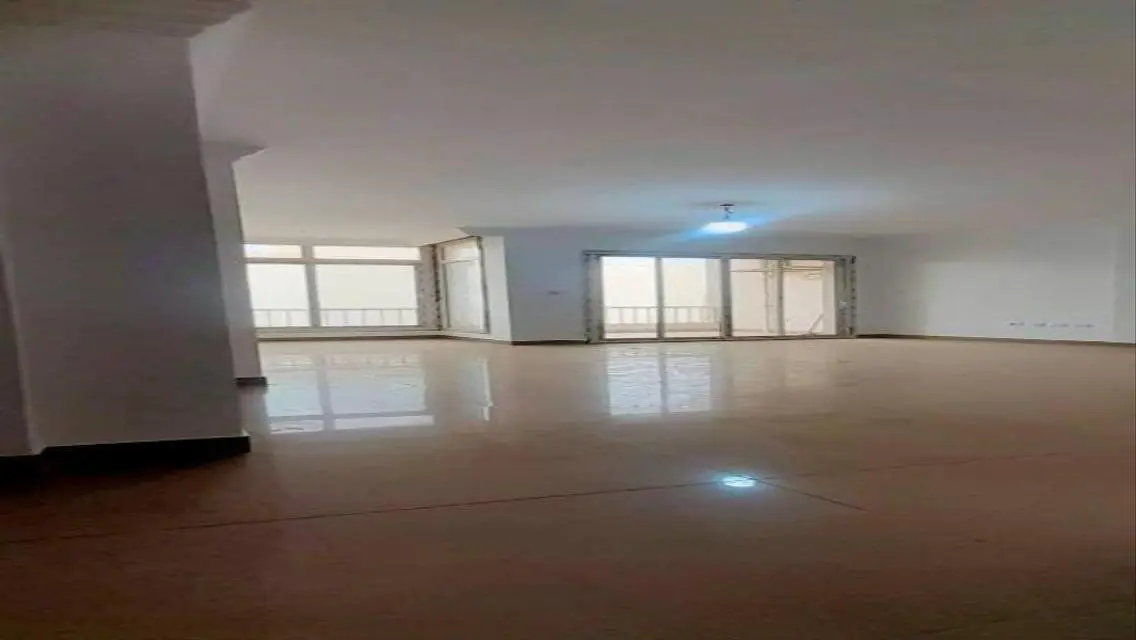 Luxury Villa with Private Garden and Pool in the Heart of the City