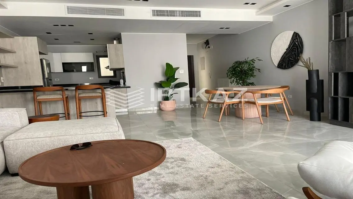 Luxurious Apartment with Contemporary Design for Sale
