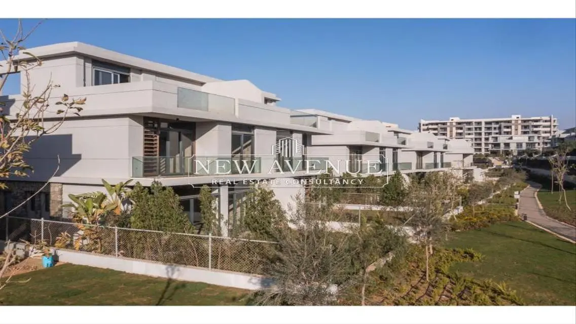 Luxurious Apartment with Private Garden and Stunning View