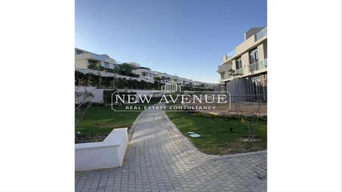 Luxurious Apartment with Private Garden and Stunning View