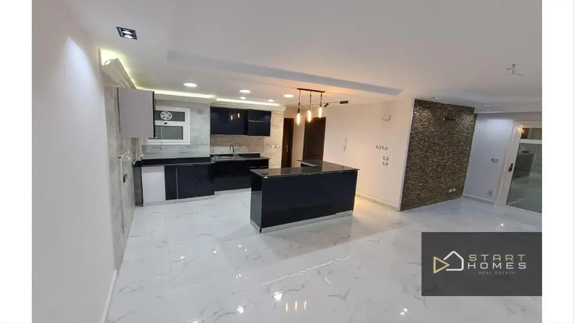 شقة فاخرة بمساحة واسعة وميزات رائعة