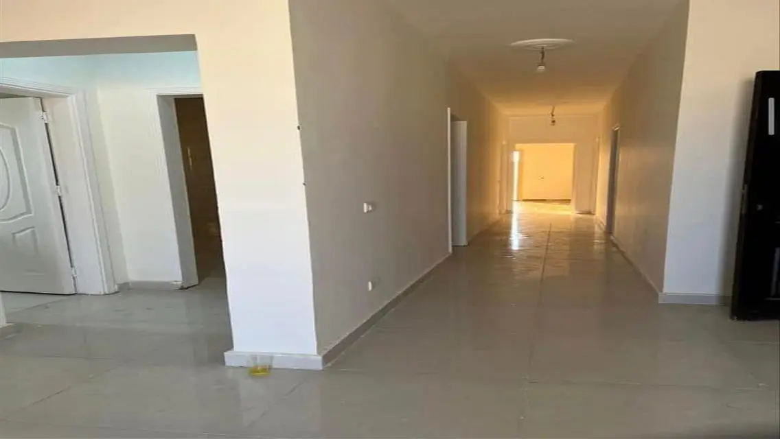 Stunning 185 sqm Apartment in a Develop Area