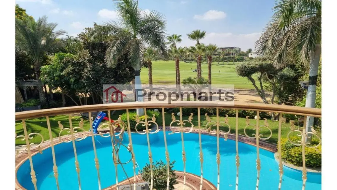 Luxury Property with Private Garden and Pool