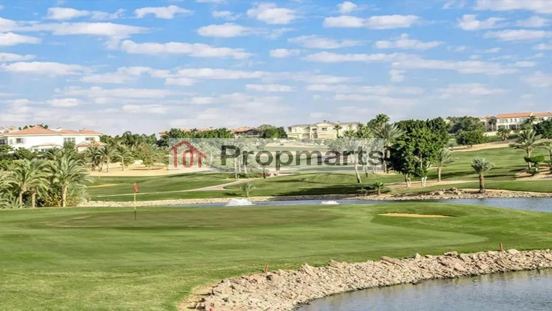 Luxury Property with Private Garden and Pool