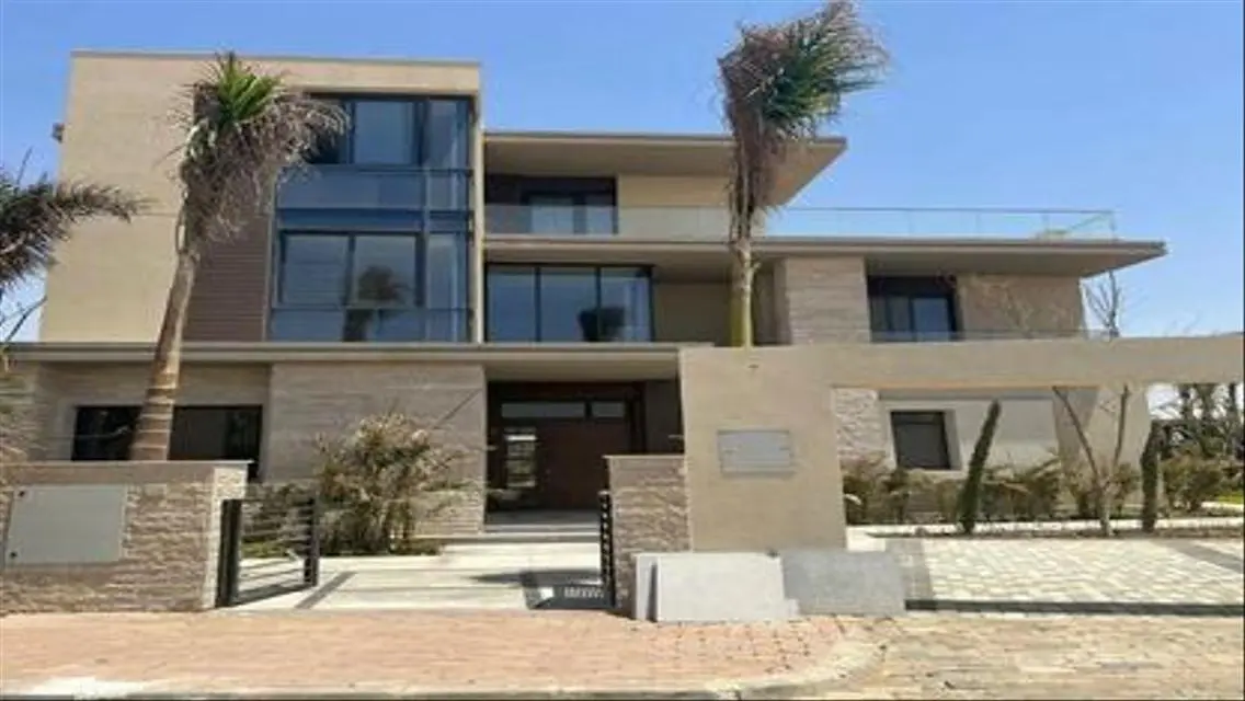 Luxury Villa for Sale at 5,800,000 EGP with Spacious Design and Amazing Amenities