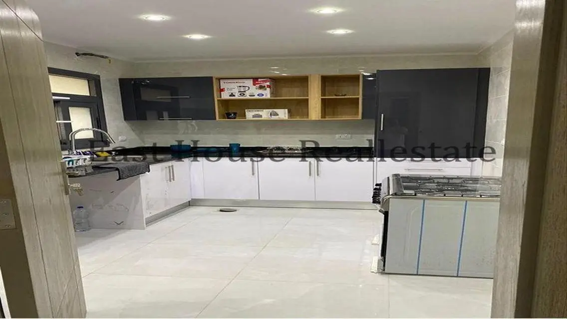 Luxury Apartment in Eastown - New Cairo