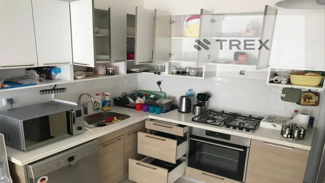 Luxury Apartment with Lake View - 3300 sqm