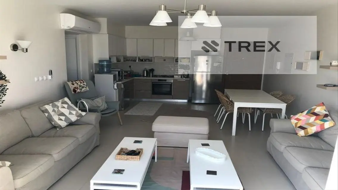 Luxury Apartment with Lake View - 3300 sqm